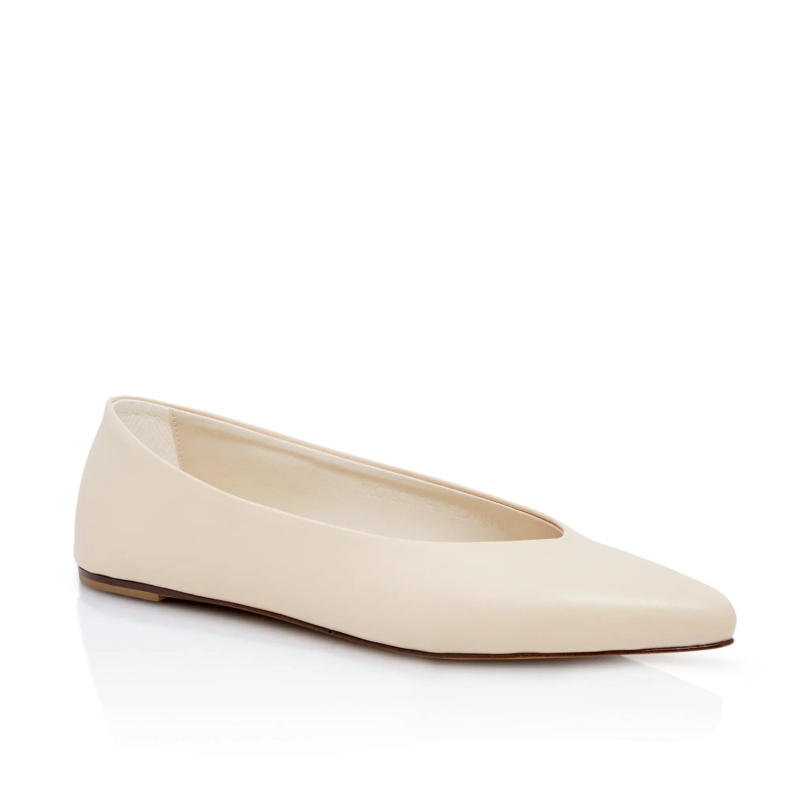 CAMELIA_LATTE_ANGLE_STACK_1600